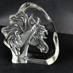 Art Glass, Crystal horse head figurine intaglio, 6" x 5" unsigned